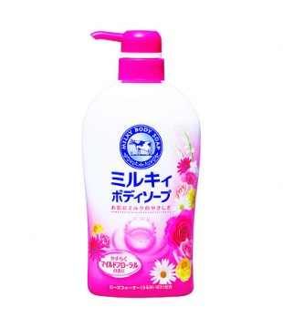 牛乳石鹸 Milky Body soap滋养保湿沐浴液 580ml 优雅花香